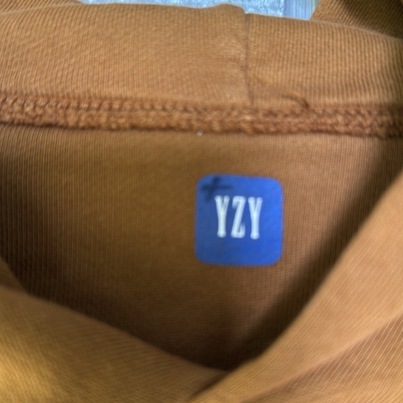 NWT YZY x GAP Hoodie  in brown size Large - Picture 3 of 7